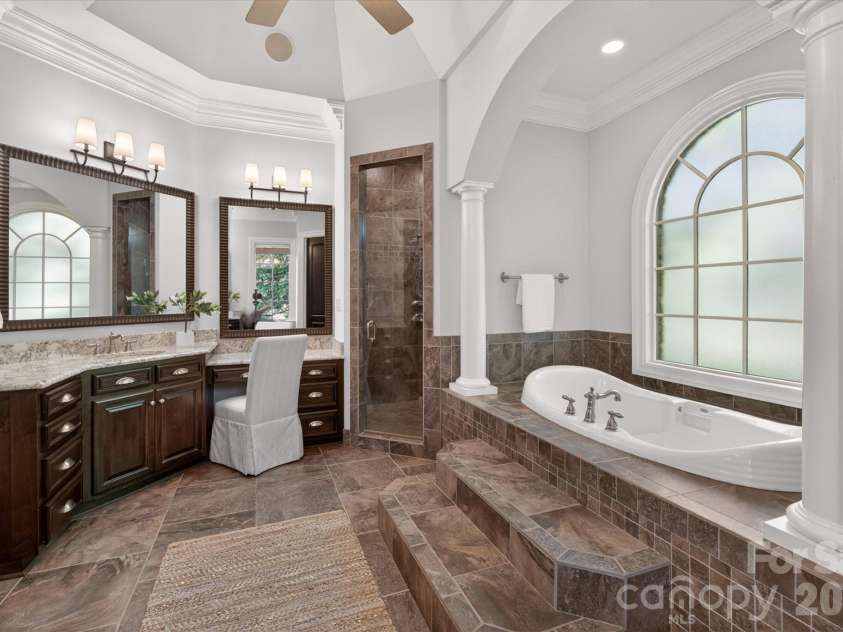 1629 Lookout Circle, Waxhaw, NC 28173.  MLS# CAR4359156, YatesRealty ID 16978. 