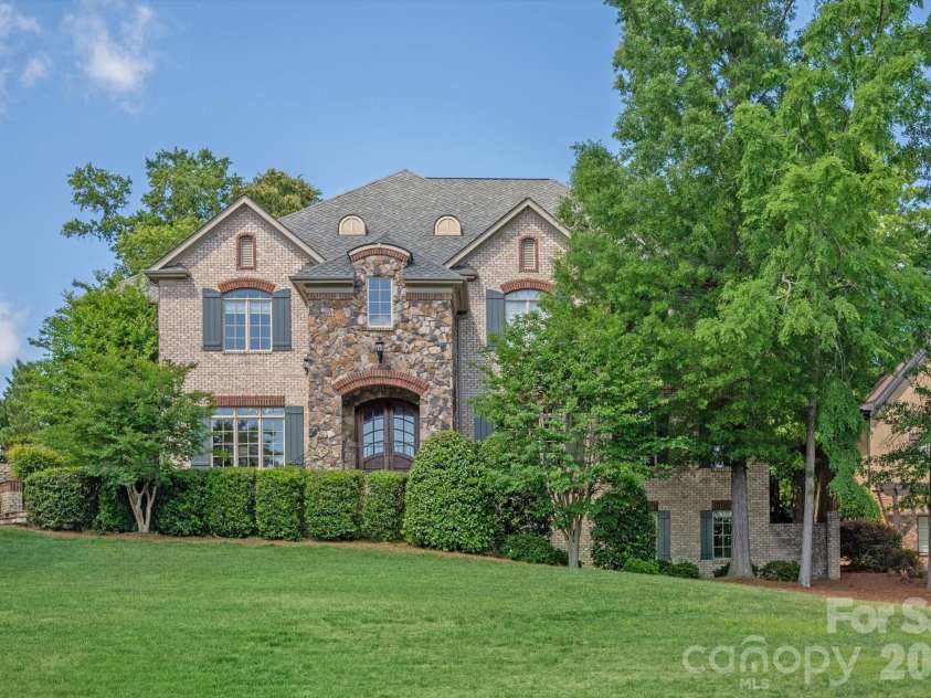 1629 Lookout Circle, Waxhaw, NC 28173.  MLS# CAR4359156, YatesRealty ID 16978. 