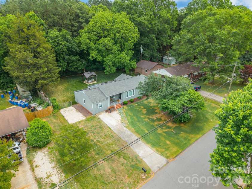 245 Mellon Road, Belmont, NC 28012.  MLS# CAR4376180, YatesRealty ID 16979. 