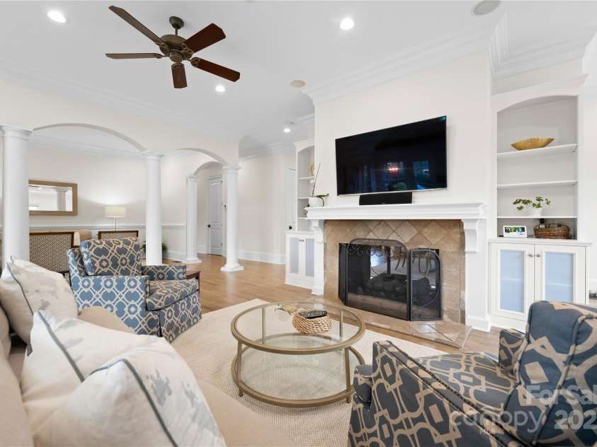 1754 Sterling Road, Charlotte, NC 28209.  MLS# CAR4223430, YatesRealty ID 1698. 