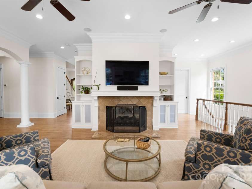 1754 Sterling Road, Charlotte, NC 28209.  MLS# CAR4223430, YatesRealty ID 1698. 