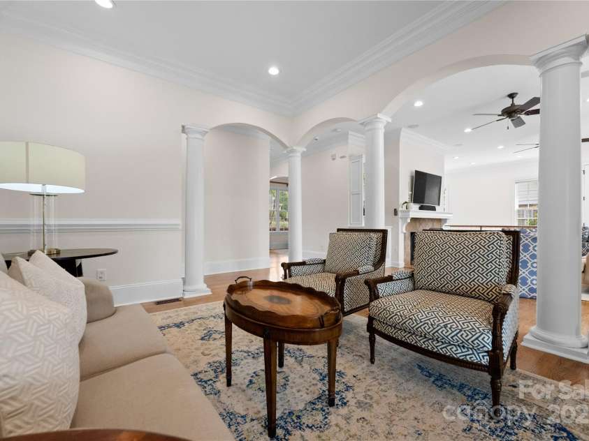 1754 Sterling Road, Charlotte, NC 28209.  MLS# CAR4223430, YatesRealty ID 1698. 