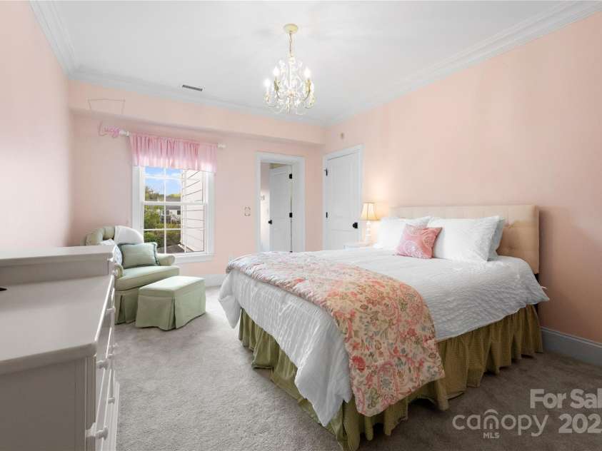 1754 Sterling Road, Charlotte, NC 28209.  MLS# CAR4223430, YatesRealty ID 1698. 