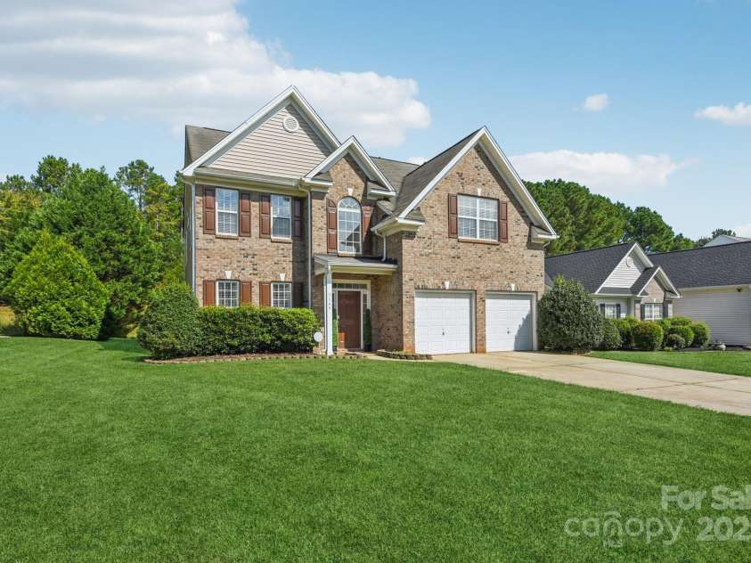 3149 Pine Bluff Way, Fort Mill, SC 29707.  MLS# CAR4280537, YatesRealty ID 1698. 