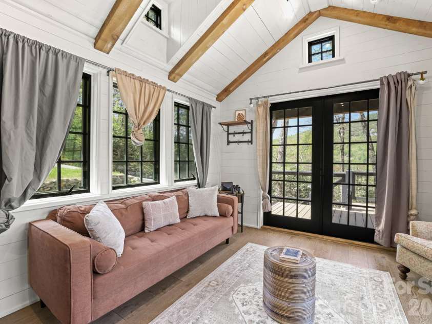 261 Rock Face Trail, Highlands, NC 28741.  MLS# CAR4376026, YatesRealty ID 16980. 