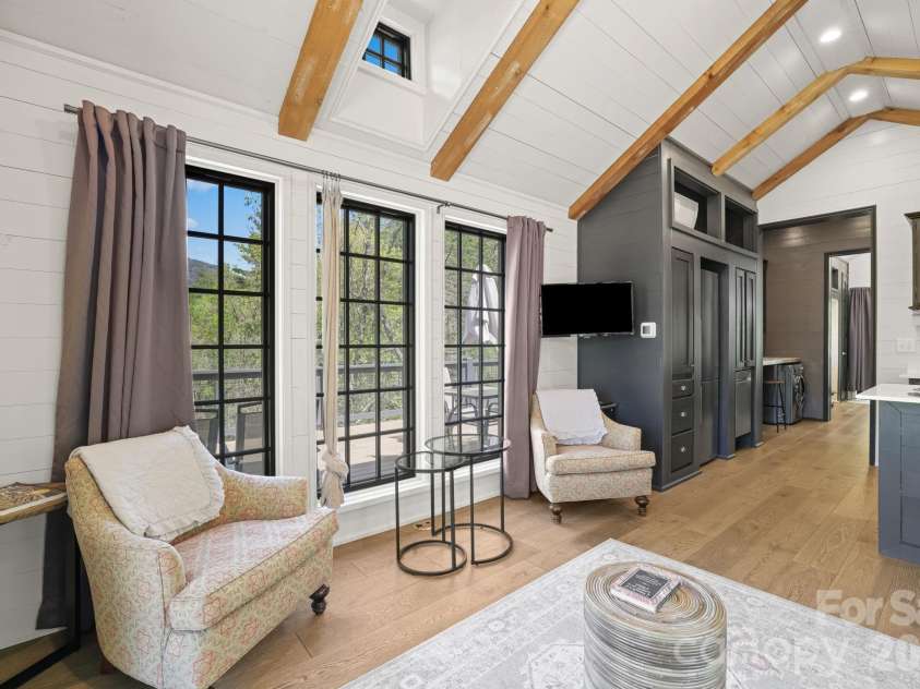 261 Rock Face Trail, Highlands, NC 28741.  MLS# CAR4376026, YatesRealty ID 16980. 