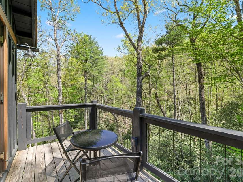 261 Rock Face Trail, Highlands, NC 28741.  MLS# CAR4376026, YatesRealty ID 16980. 