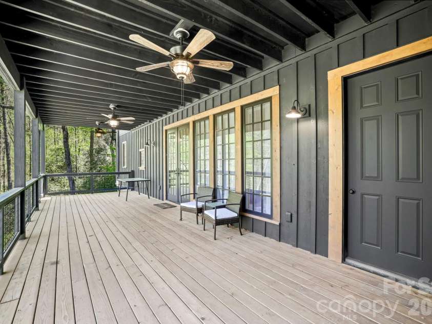 261 Rock Face Trail, Highlands, NC 28741.  MLS# CAR4376026, YatesRealty ID 16980. 
