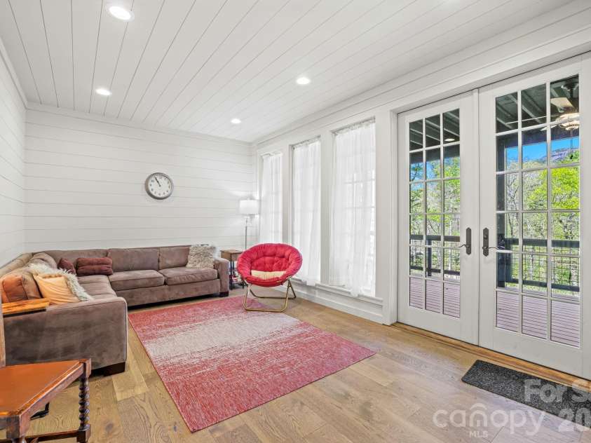 261 Rock Face Trail, Highlands, NC 28741.  MLS# CAR4376026, YatesRealty ID 16980. 