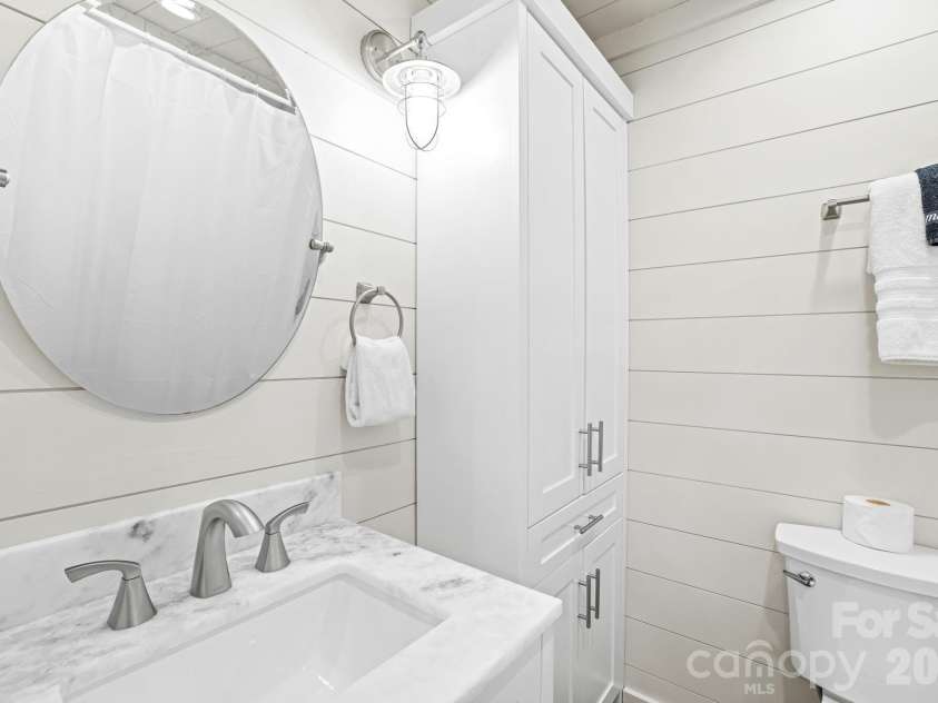 261 Rock Face Trail, Highlands, NC 28741.  MLS# CAR4376026, YatesRealty ID 16980. 