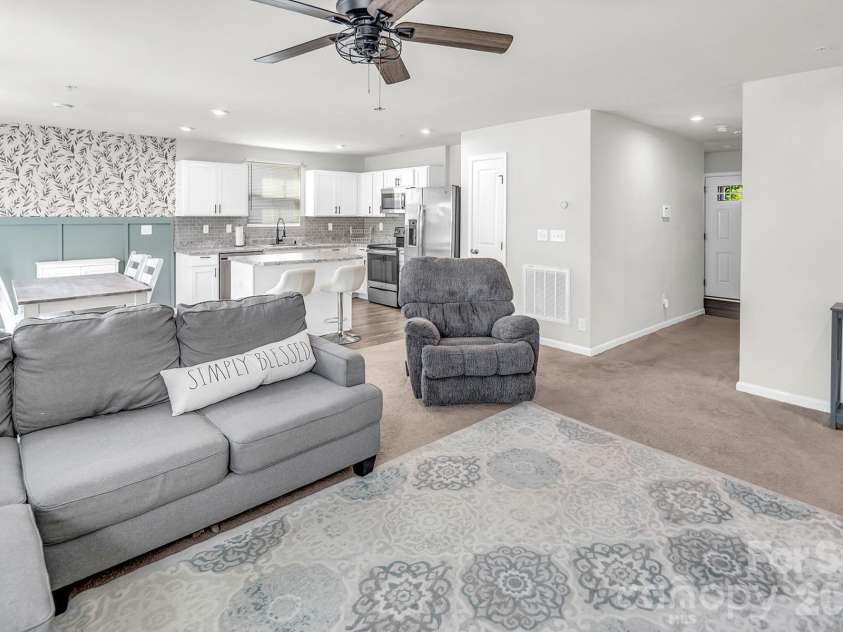 2458 Thorn Spring Lane, Concord, NC 28025.  MLS# CAR4375757, YatesRealty ID 16981. 