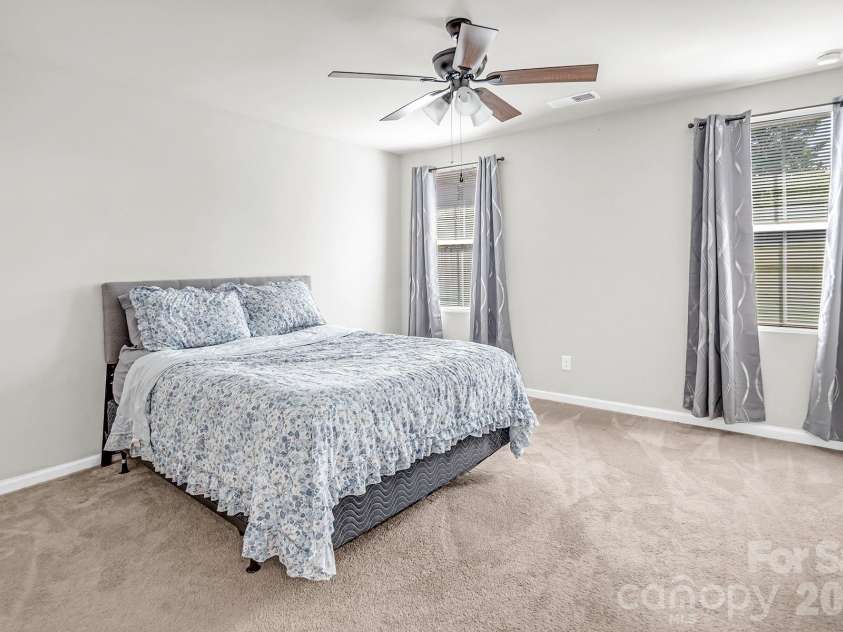 2458 Thorn Spring Lane, Concord, NC 28025.  MLS# CAR4375757, YatesRealty ID 16981. 