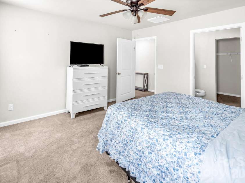 2458 Thorn Spring Lane, Concord, NC 28025.  MLS# CAR4375757, YatesRealty ID 16981. 