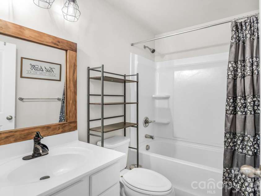 2458 Thorn Spring Lane, Concord, NC 28025.  MLS# CAR4375757, YatesRealty ID 16981. 