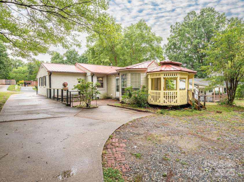 905 Mount Olivet Road, Kannapolis, NC 28083.  MLS# CAR4245105, YatesRealty ID 16981. Back Exterior