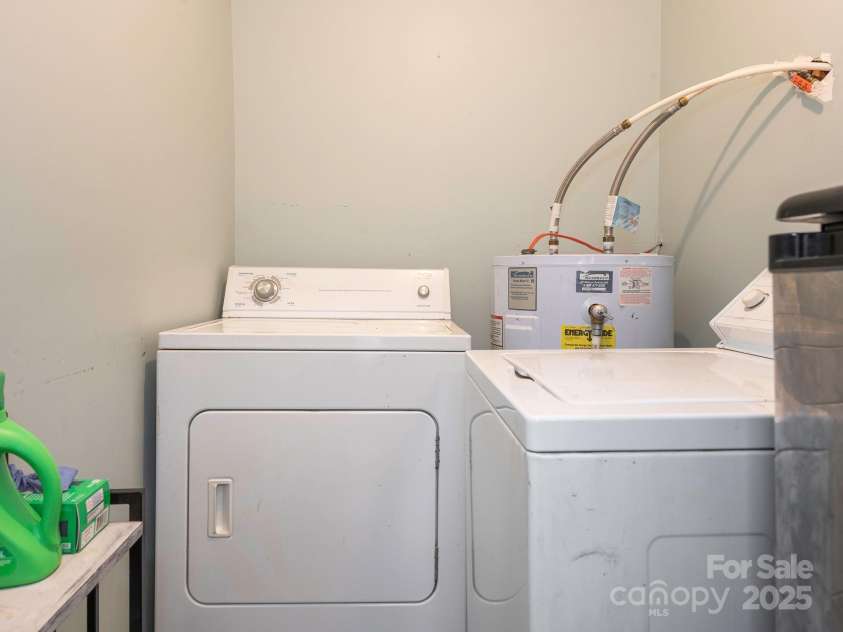 905 Mount Olivet Road, Kannapolis, NC 28083.  MLS# CAR4245105, YatesRealty ID 16981. Laundry Roomhed