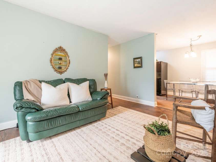 905 Mount Olivet Road, Kannapolis, NC 28083.  MLS# CAR4245105, YatesRealty ID 16981. Living Room