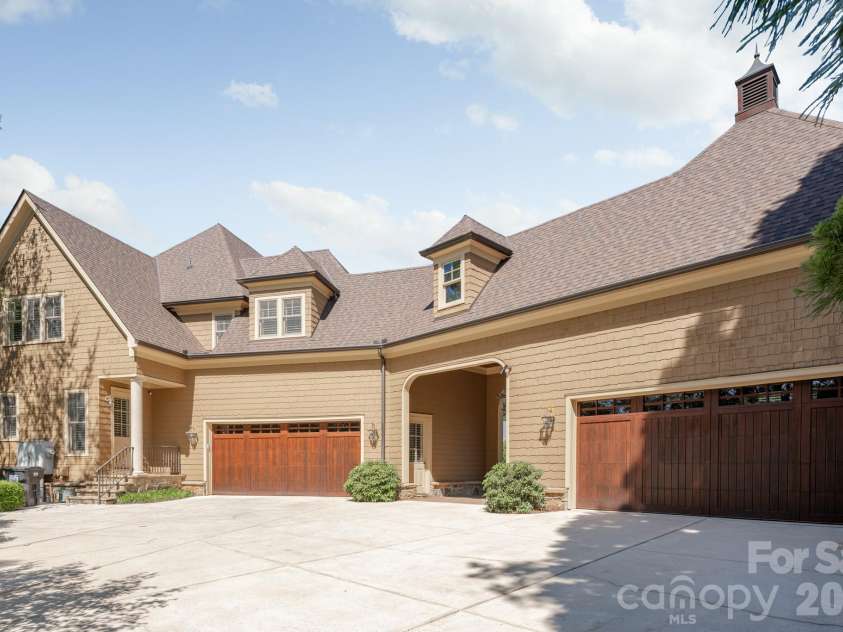 155 Union Chapel Drive, Mooresville, NC 28117.  MLS# CAR4375009, YatesRealty ID 16983. 