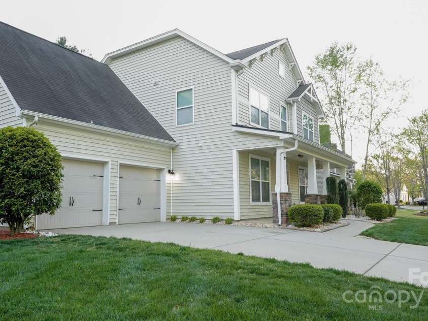 5808 Mcdowell Run Drive, Huntersville, NC 28078.  MLS# CAR4246629, YatesRealty ID 16983. 
