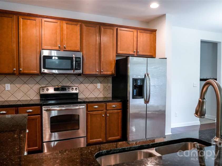 5808 Mcdowell Run Drive, Huntersville, NC 28078.  MLS# CAR4246629, YatesRealty ID 16983. 