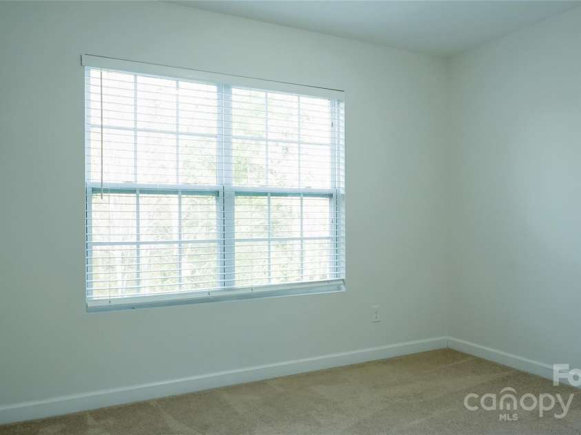 5808 Mcdowell Run Drive, Huntersville, NC 28078.  MLS# CAR4246629, YatesRealty ID 16983. 