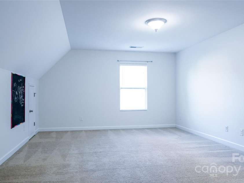 5808 Mcdowell Run Drive, Huntersville, NC 28078.  MLS# CAR4246629, YatesRealty ID 16983. 