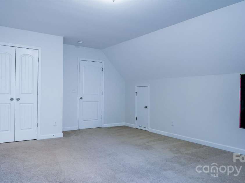 5808 Mcdowell Run Drive, Huntersville, NC 28078.  MLS# CAR4246629, YatesRealty ID 16983. 