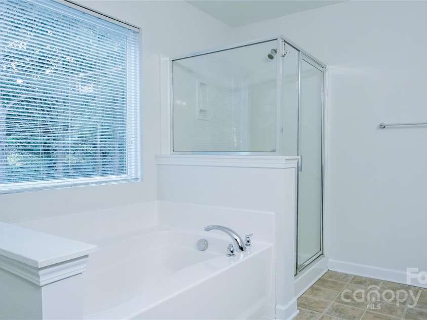 5808 Mcdowell Run Drive, Huntersville, NC 28078.  MLS# CAR4246629, YatesRealty ID 16983. 