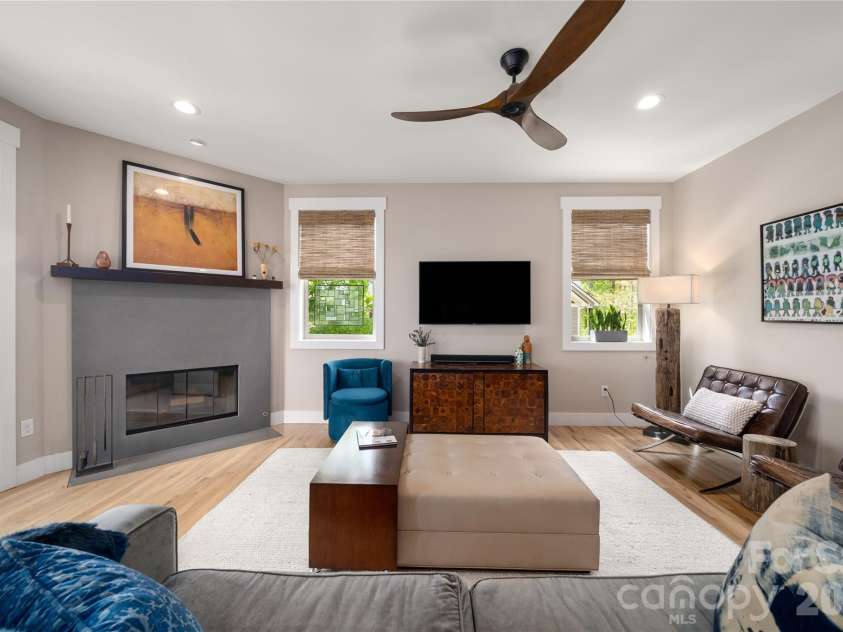 24 Acadia Drive, Asheville, NC 28806.  MLS# CAR4374488, YatesRealty ID 16984. 