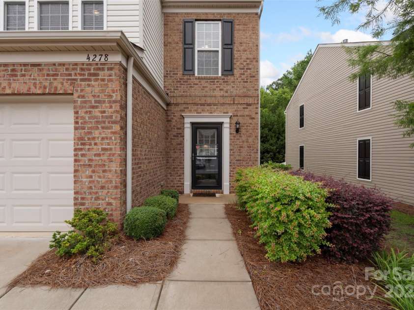 4278 Park South Station Boulevard, Charlotte, NC 28210.  MLS# CAR4263569, YatesRealty ID 16984. 