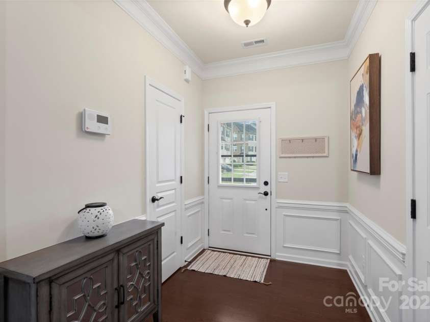 4278 Park South Station Boulevard, Charlotte, NC 28210.  MLS# CAR4263569, YatesRealty ID 16984. 