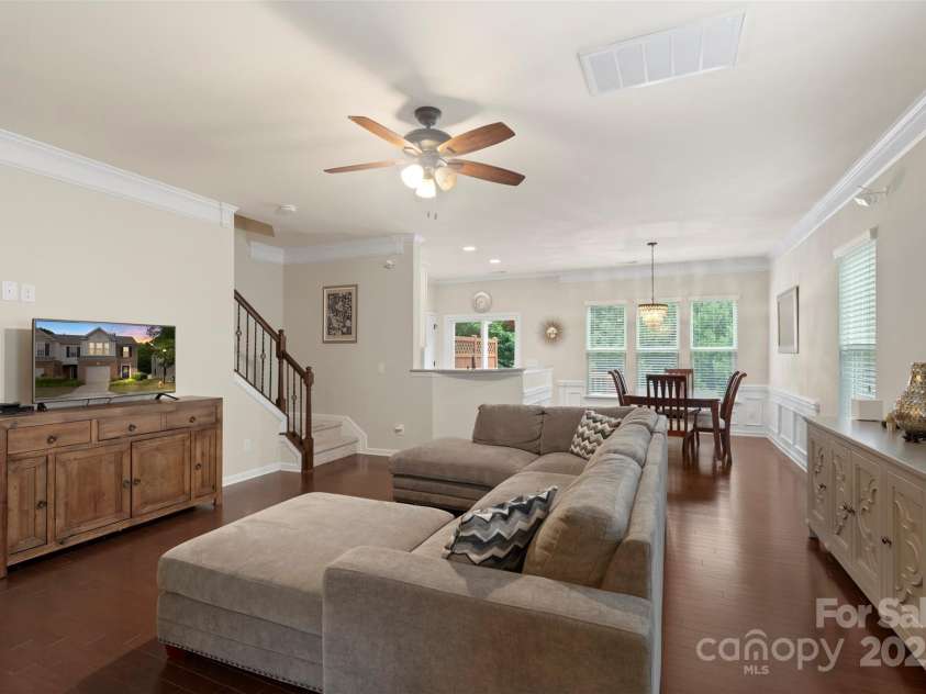 4278 Park South Station Boulevard, Charlotte, NC 28210.  MLS# CAR4263569, YatesRealty ID 16984. 