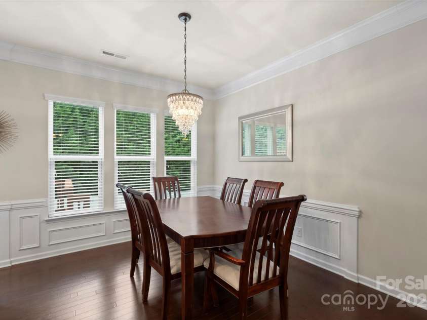 4278 Park South Station Boulevard, Charlotte, NC 28210.  MLS# CAR4263569, YatesRealty ID 16984. 