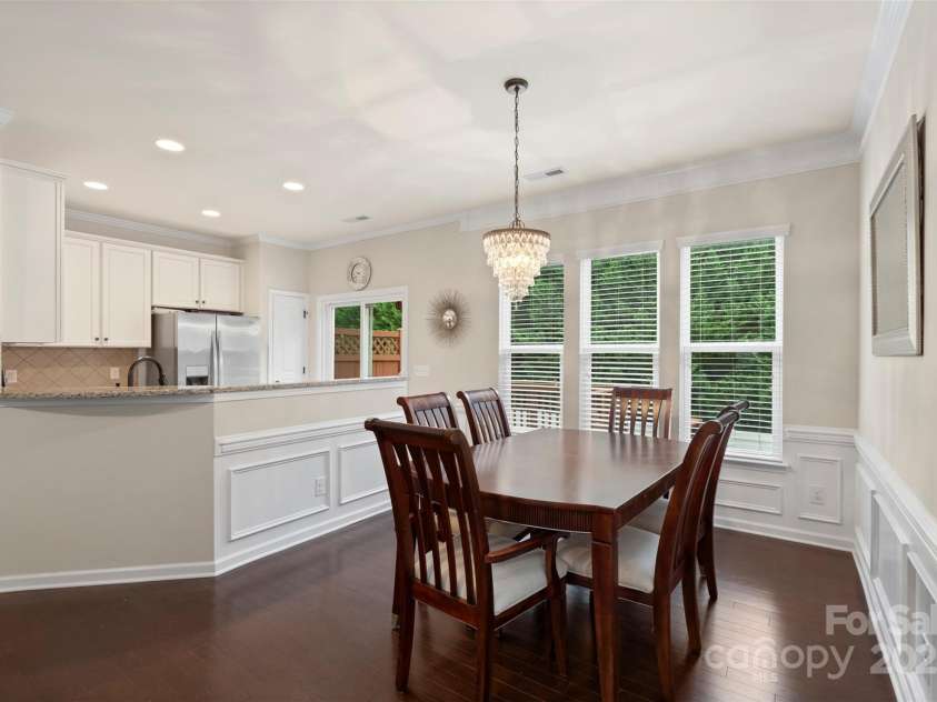 4278 Park South Station Boulevard, Charlotte, NC 28210.  MLS# CAR4263569, YatesRealty ID 16984. 