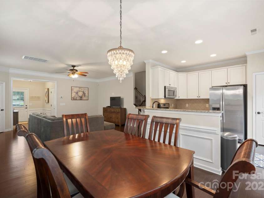 4278 Park South Station Boulevard, Charlotte, NC 28210.  MLS# CAR4263569, YatesRealty ID 16984. 