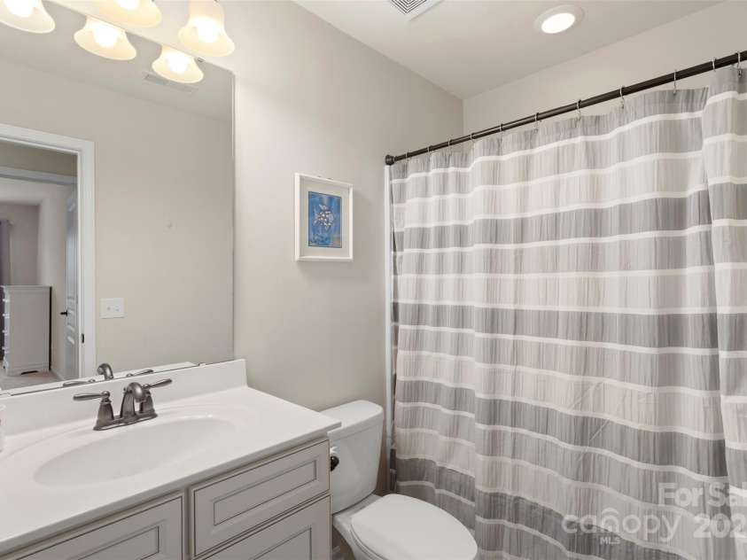 4278 Park South Station Boulevard, Charlotte, NC 28210.  MLS# CAR4263569, YatesRealty ID 16984. 