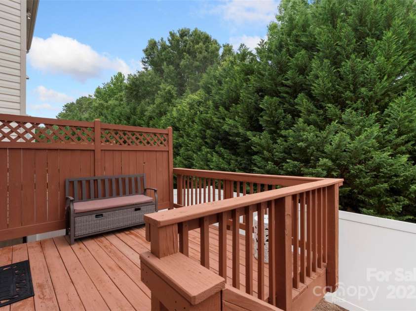 4278 Park South Station Boulevard, Charlotte, NC 28210.  MLS# CAR4263569, YatesRealty ID 16984. 