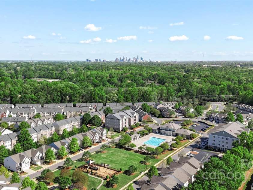 4278 Park South Station Boulevard, Charlotte, NC 28210.  MLS# CAR4263569, YatesRealty ID 16984. 