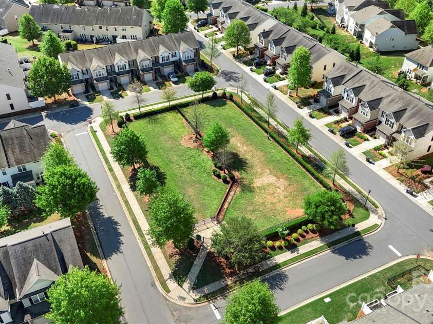 4278 Park South Station Boulevard, Charlotte, NC 28210.  MLS# CAR4263569, YatesRealty ID 16984. 