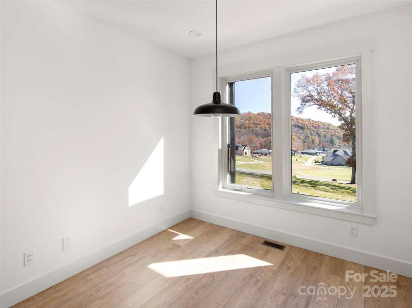 10 Slate Drive, Candler, NC 28715.  MLS# CAR4319309, YatesRealty ID 16985. 