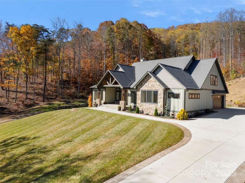 10 Slate Drive, Candler, NC 28715.  MLS# CAR4319309, YatesRealty ID 16985. 