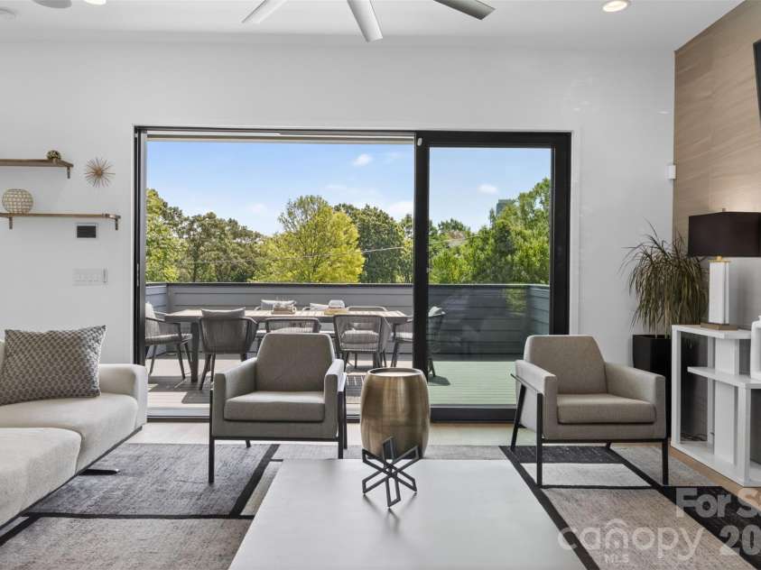 308 Frazier Avenue, Charlotte, NC 28216.  MLS# CAR4374291, YatesRealty ID 16985. 