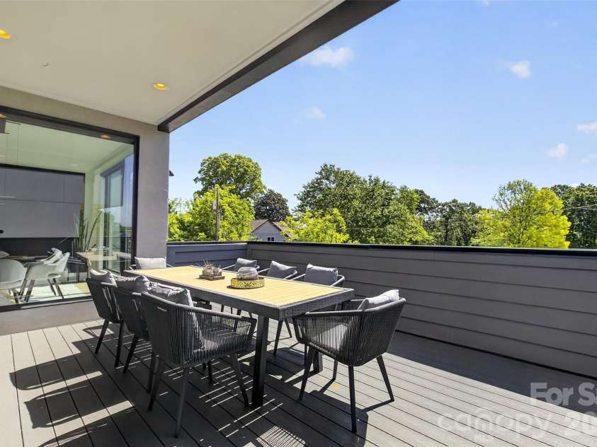 308 Frazier Avenue, Charlotte, NC 28216.  MLS# CAR4374291, YatesRealty ID 16985. 