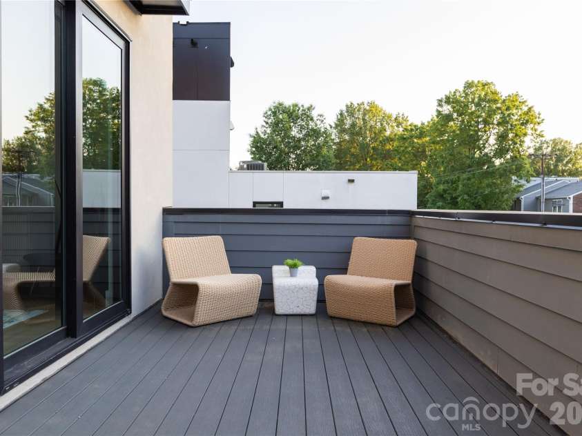 308 Frazier Avenue, Charlotte, NC 28216.  MLS# CAR4374291, YatesRealty ID 16985. 