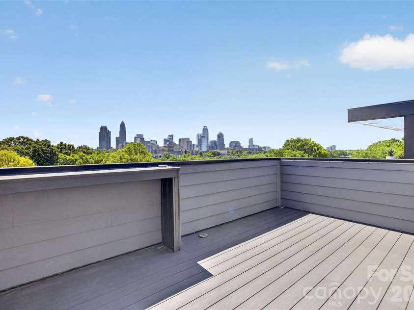 308 Frazier Avenue, Charlotte, NC 28216.  MLS# CAR4374291, YatesRealty ID 16985. 