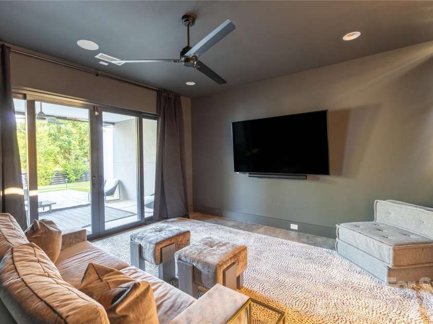 308 Frazier Avenue, Charlotte, NC 28216.  MLS# CAR4374291, YatesRealty ID 16985. 