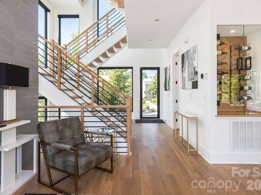 308 Frazier Avenue, Charlotte, NC 28216.  MLS# CAR4374291, YatesRealty ID 16985. 