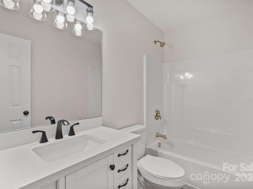 260 Cotton Top Drive, Brevard, NC 28712.  MLS# CAR4255861, YatesRealty ID 16986. 