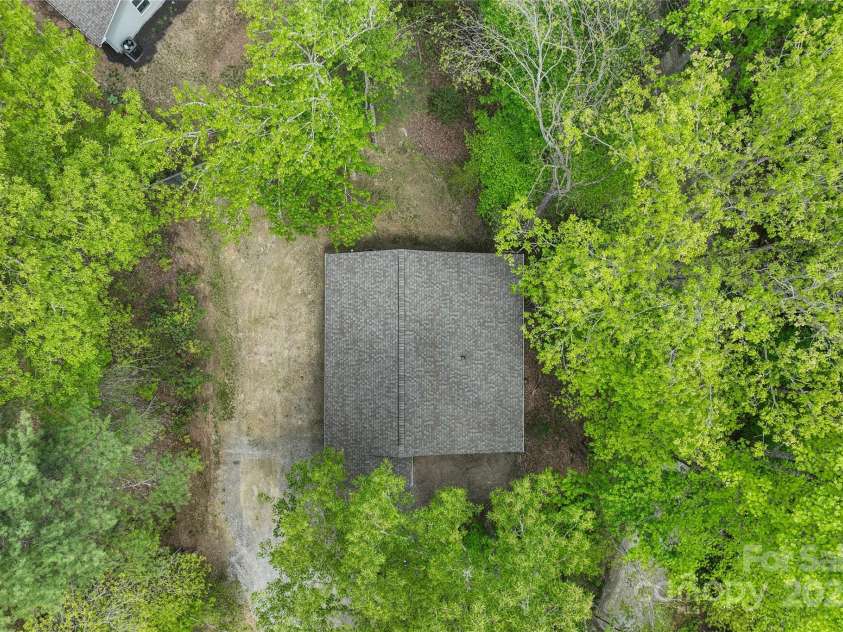 260 Cotton Top Drive, Brevard, NC 28712.  MLS# CAR4255861, YatesRealty ID 16986. 