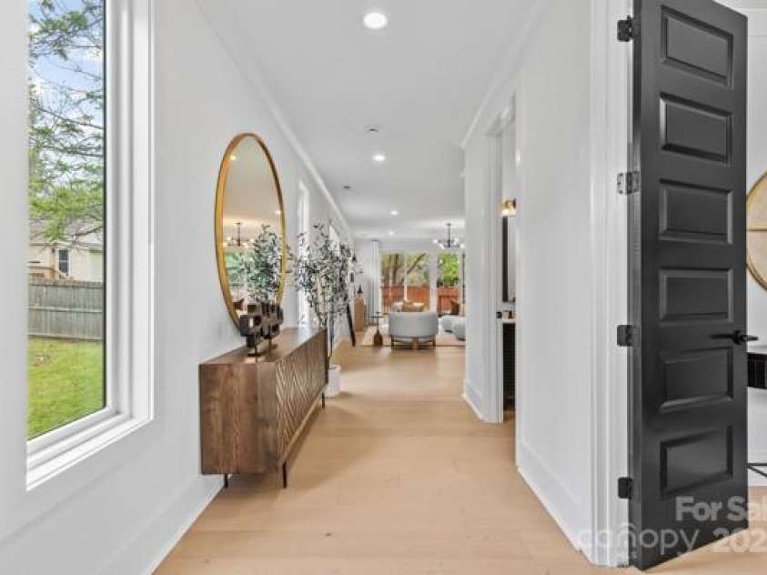 3256 Brixton Court, Charlotte, NC 28205.  MLS# CAR4247965, YatesRealty ID 16987. 